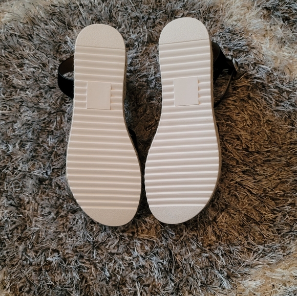 Espadrilles - BNIB - Picture 8 of 9